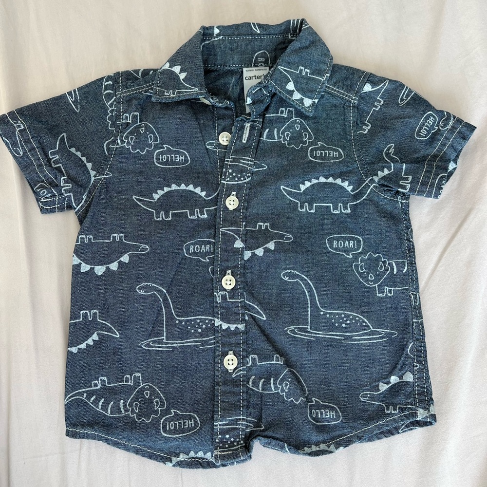 Dinosaur button up short sleeve, like new, smoke free home, size 3 months